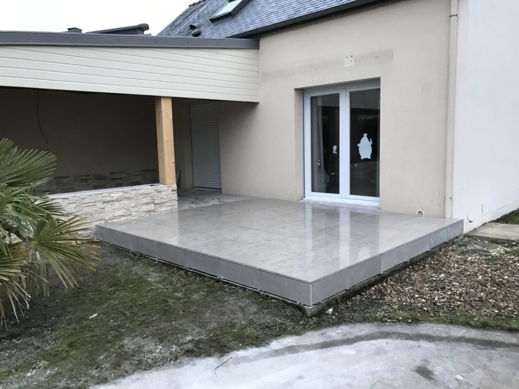 terrasse-sur-plots-carrelage-duoceram-saint-pere-en-retz